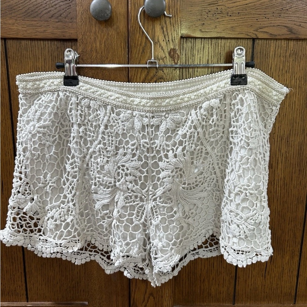 SOLD Mossimo Supply Co. Cream Lace High Waist Shorts - Picture 2 of 5